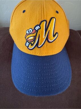 Montgomery Biscuits Minor League Baseball New Era Gold Fitted Hat Size 7 1/8
